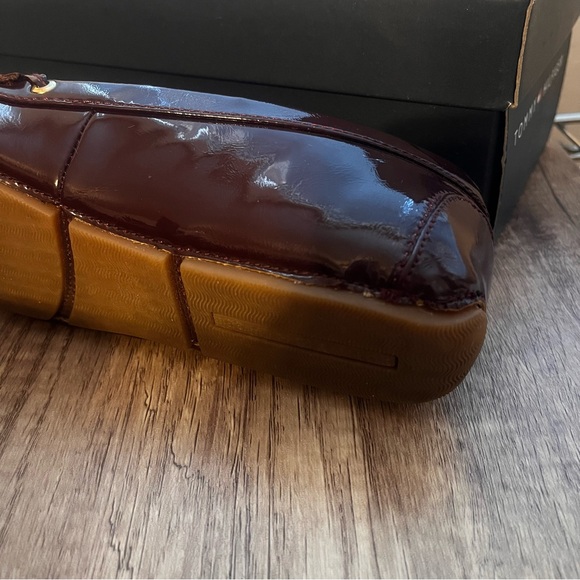 Tommy Hilfiger Zitah Merlot Loafer - size 7 Womens - Picture 7 of 7